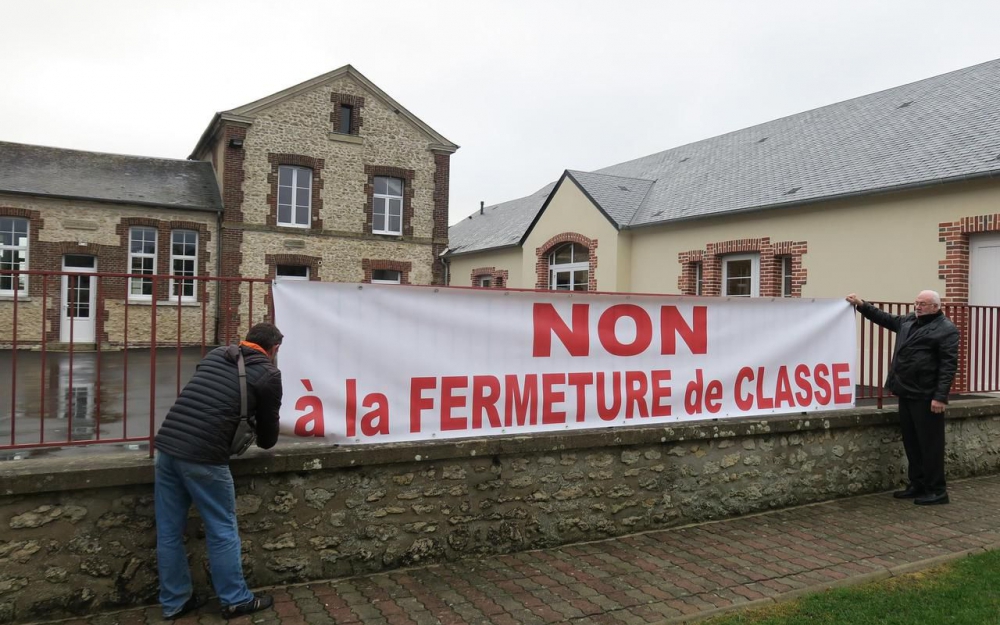 NON A LA FERMETURE DE CLASSE DE COURCELLES-LES-GISORS